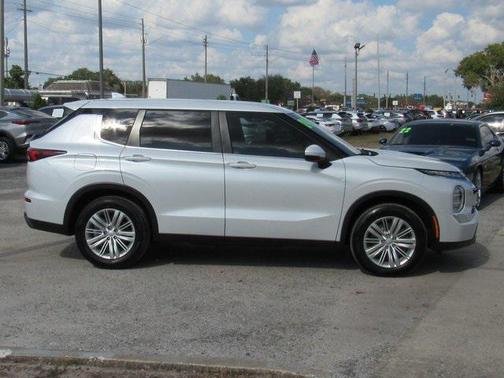 2024 Mitsubishi Outlander ES 2.5 2WD