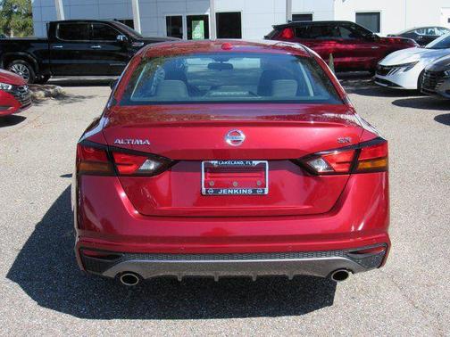 2020 Nissan Altima SR FWD