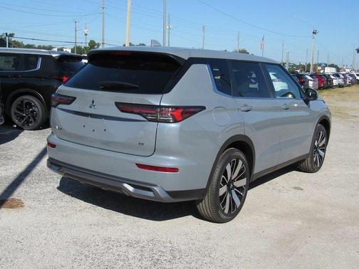 2025 Mitsubishi Outlander SE 2.5 2WD