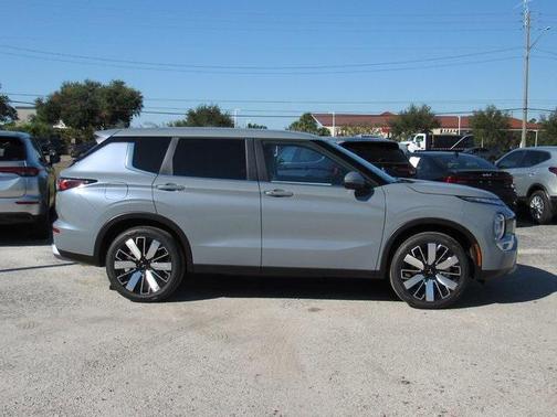 2025 Mitsubishi Outlander SE 2.5 2WD