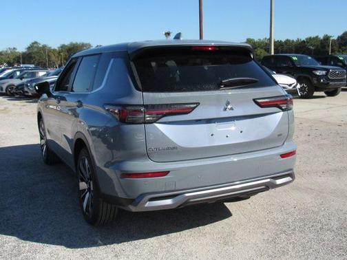 2025 Mitsubishi Outlander SE 2.5 2WD