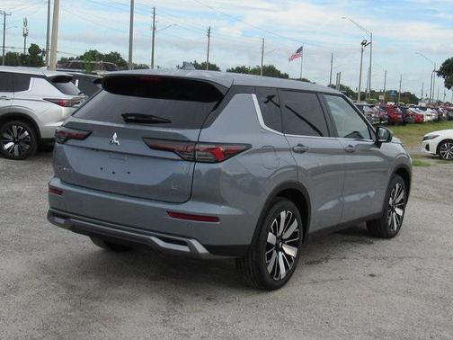 2025 Mitsubishi Outlander SE 2.5 2WD