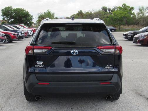 2024 Toyota RAV4 Hybrid XLE