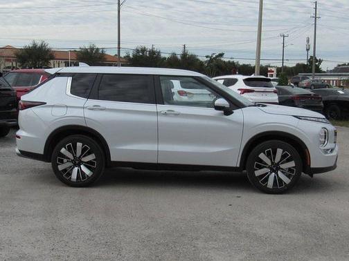 2026 Mitsubishi Outlander SE 1.5T S-AWC