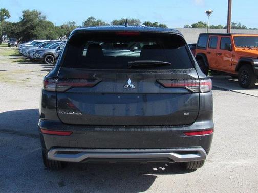2025 Mitsubishi Outlander SE 2.5 2WD