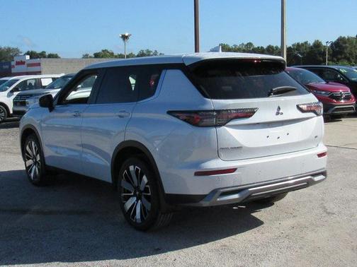 2025 Mitsubishi Outlander SE 2.5 2WD