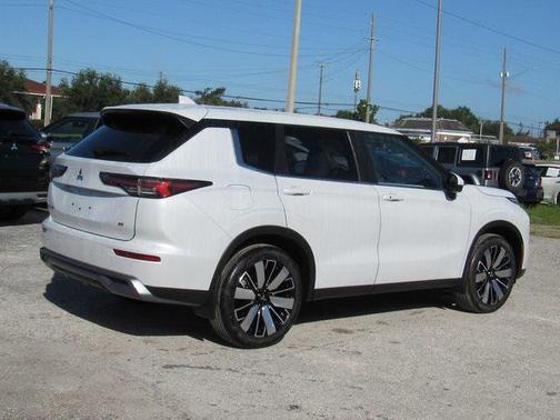 2025 Mitsubishi Outlander SE 2.5 2WD