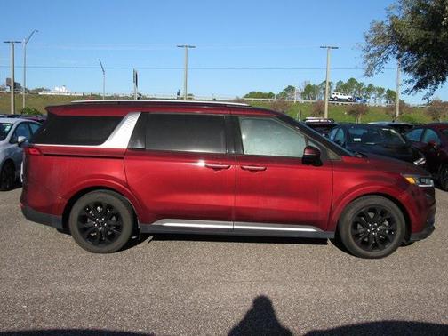 2023 Kia Carnival SX