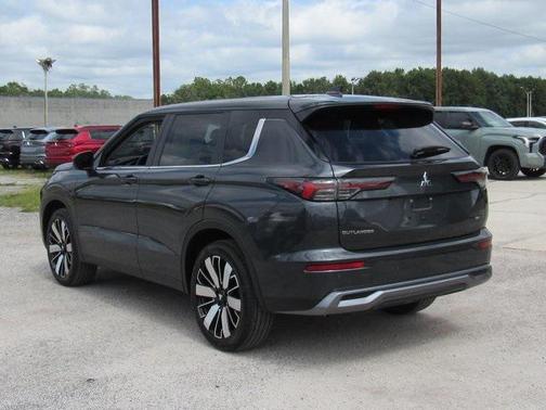 2025 Mitsubishi Outlander SE 2.5 2WD