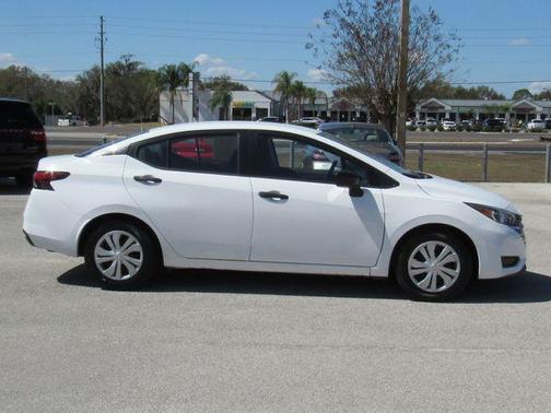 2023 Nissan Versa 1.6 S
