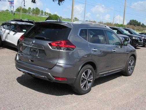 2017 Nissan Rogue SL