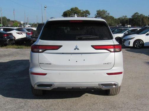 2025 Mitsubishi Outlander PHEV SEL