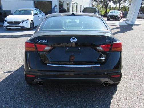 2021 Nissan Altima SR Intelligent AWD