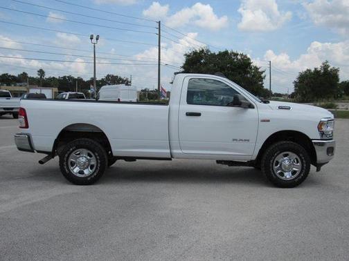2022 RAM 2500 Tradesman Regular Cab 4x4 8' Box