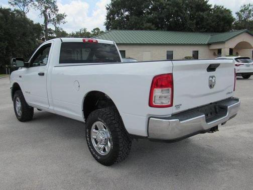 2022 RAM 2500 Tradesman Regular Cab 4x4 8' Box