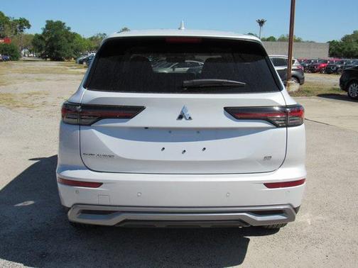 2025 Mitsubishi Outlander SE 2.5 2WD