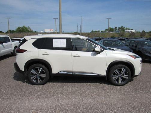 Pearl White Tricoat 2023 Nissan Rogue Platinum