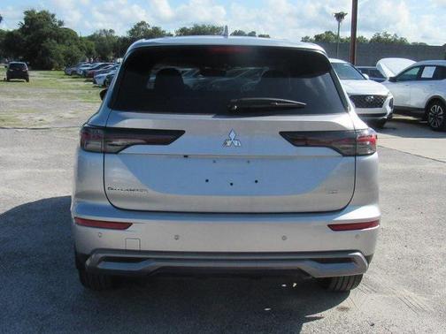 2025 Mitsubishi Outlander SE 2.5 2WD