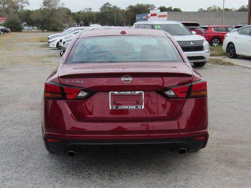 2025 Nissan Altima SR FWD