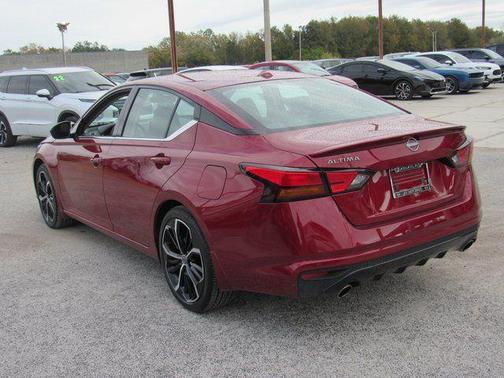 2025 Nissan Altima SR FWD