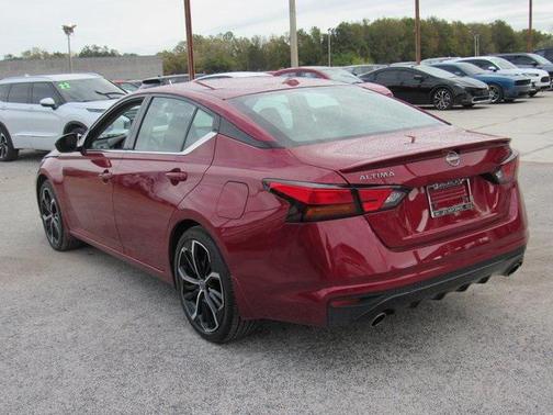 2025 Nissan Altima SR FWD