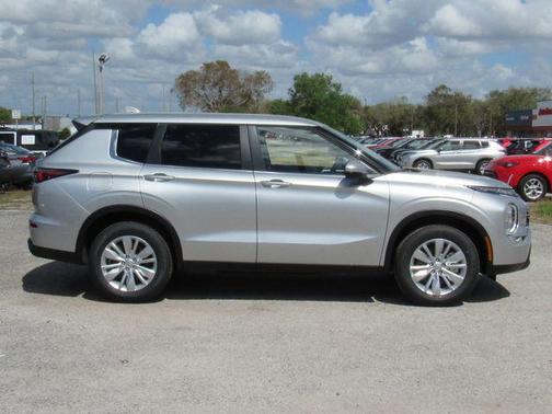 2026 Mitsubishi Outlander ES 1.5T 2WD