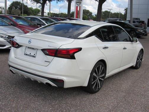 2020 Nissan Altima Platinum VC-Turbo FWD