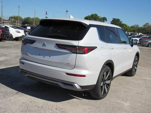 2025 Mitsubishi Outlander SE 2.5 2WD