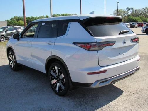 2025 Mitsubishi Outlander SE 2.5 2WD