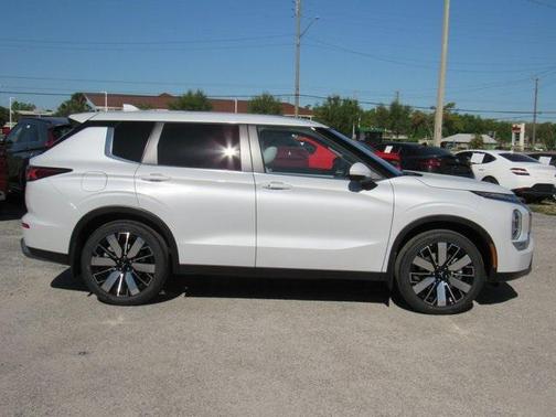 2025 Mitsubishi Outlander SE 2.5 2WD