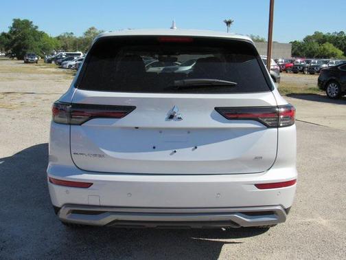 2025 Mitsubishi Outlander SE 2.5 2WD