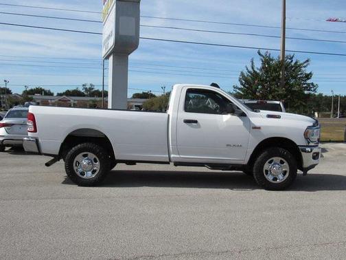 2022 RAM 2500 Tradesman Regular Cab 4x4 8' Box