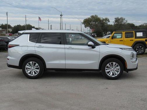 2026 Mitsubishi Outlander ES 1.5T 2WD