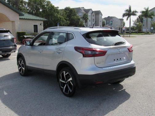 2022 Nissan Rogue Sport SL