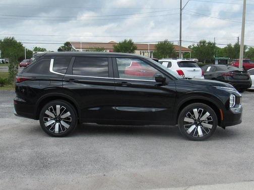 2025 Mitsubishi Outlander SE 2.5 2WD