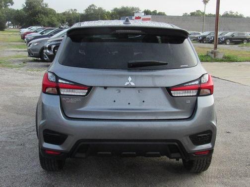 2025 Mitsubishi Outlander Sport SE