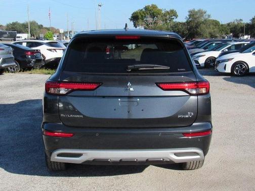 2025 Mitsubishi Outlander PHEV SE S-AWC