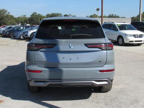 2025 Mitsubishi Outlander SE 2.5 2WD