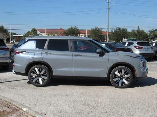 2025 Mitsubishi Outlander SE 2.5 2WD