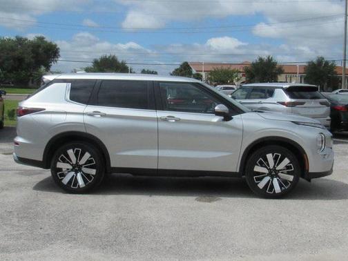 2025 Mitsubishi Outlander SE 2.5 2WD