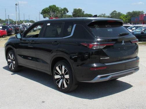 2025 Mitsubishi Outlander SE 2.5 2WD