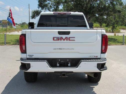 2021 GMC Sierra 2500 AT4