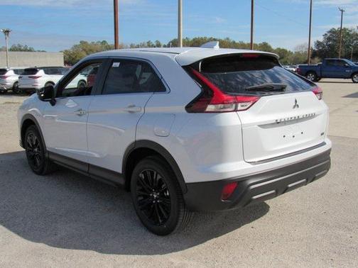 2025 Mitsubishi Eclipse Cross LE