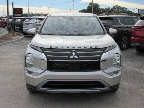 Alloy Silver Metallic 2026 Mitsubishi Outlander SE 1.5T 2WD