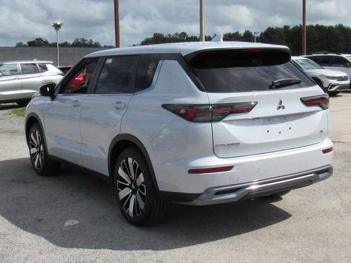 2025 Mitsubishi Outlander SE 2.5 2WD