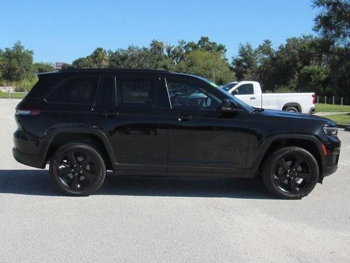 2024 Jeep Grand Cherokee Altitude