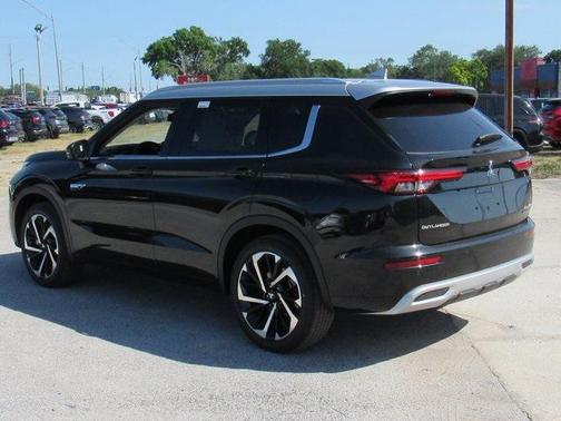 2025 Mitsubishi Outlander PHEV SEL