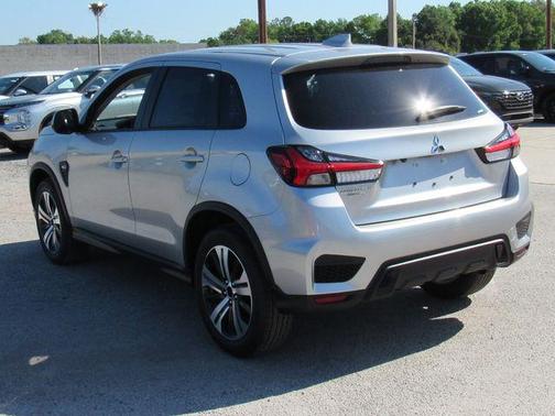 Alloy Silver Metallic 2026 Mitsubishi Outlander Sport 2.0 ES
