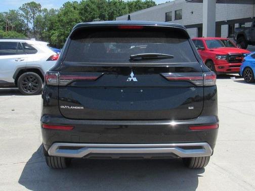 2025 Mitsubishi Outlander SE 2.5 2WD