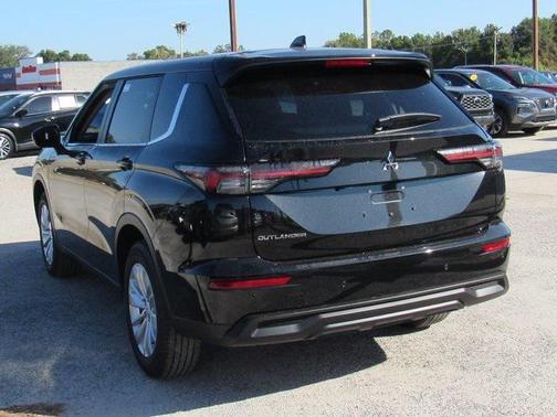 2025 Mitsubishi Outlander ES 2.5 2WD